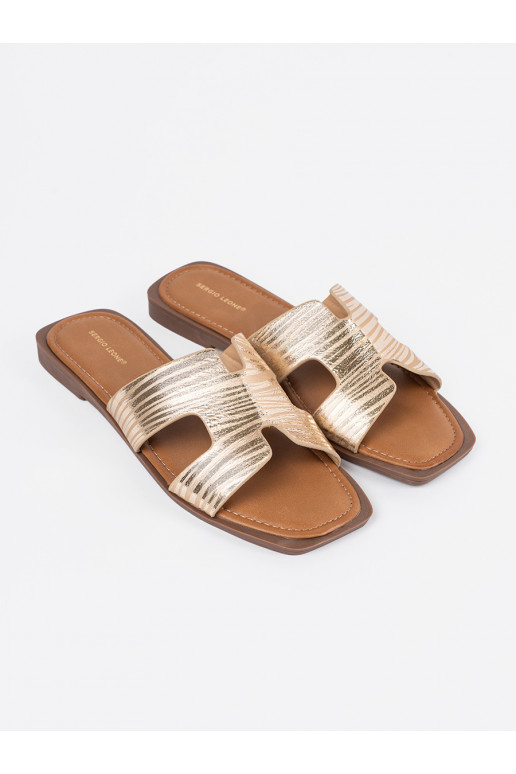 Zelta krāsas čības  