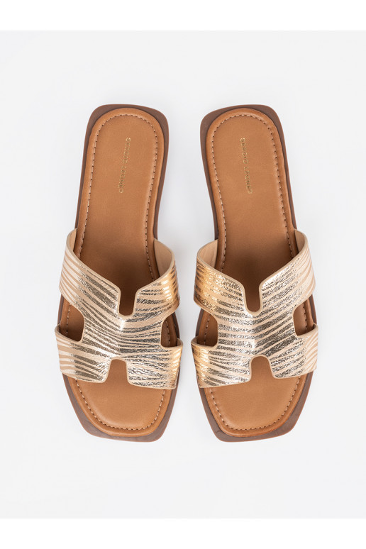 Zelta krāsas čības  