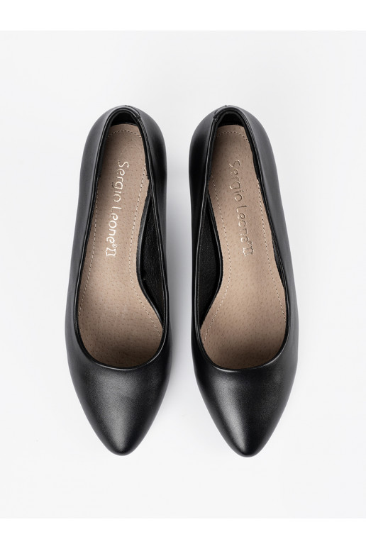 Melns  puszābaki Sergio Leone