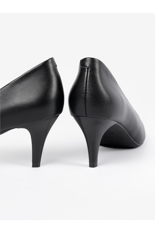 Melns  puszābaki Sergio Leone