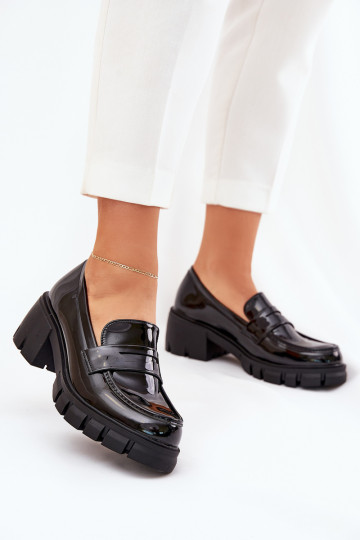 Sieviešu apavi ar lakota...