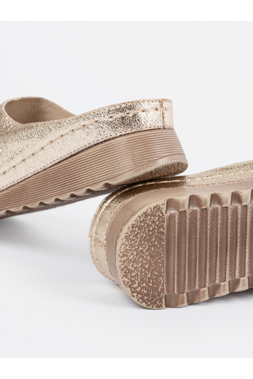 Sieviešu čības  ar platformu