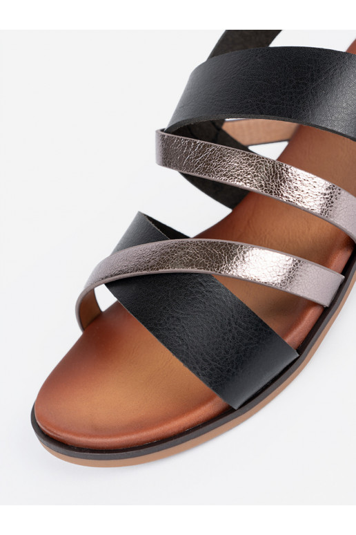 Melns kurpes Sergio Leone ze mi paseczkami