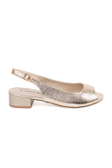 Zelta krāsas kurpes