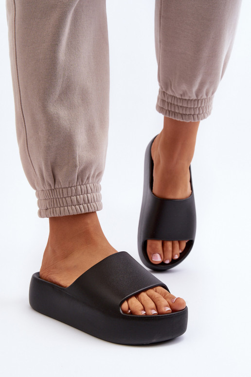  Čības ar masīvu zoli Melns Oreithano