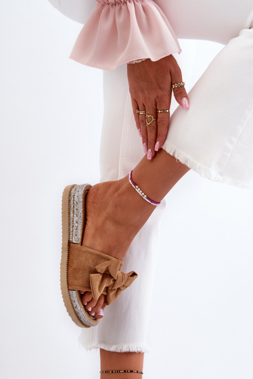  Čības ar platformu ar bantītēm brūnas krāsas Aflia