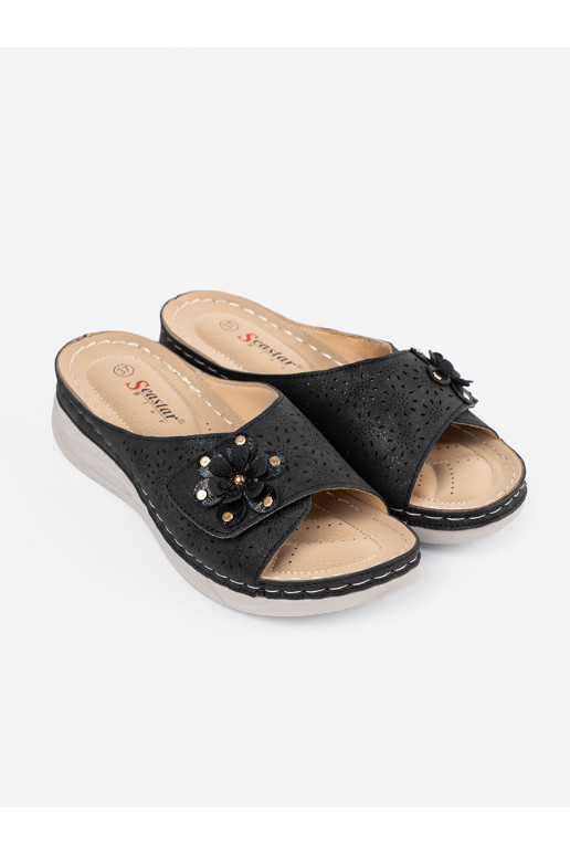 Melns čības   z ozdobnym em Melns čības   z ozdobnym em