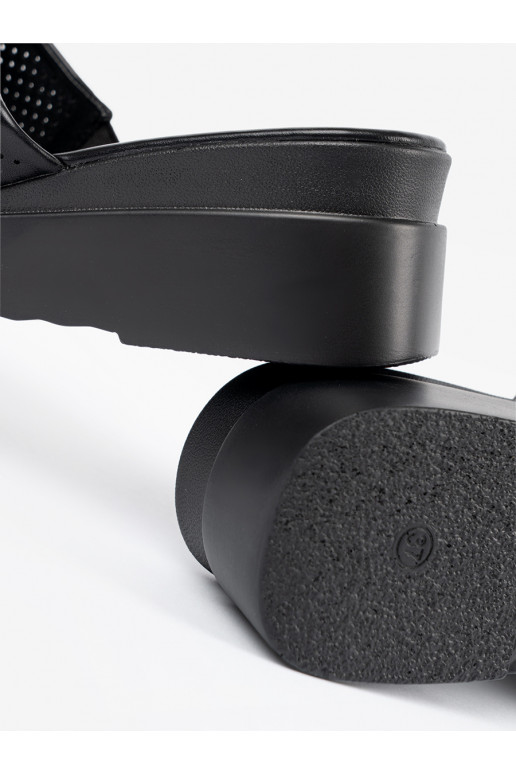 Melns čības  ar platformu 