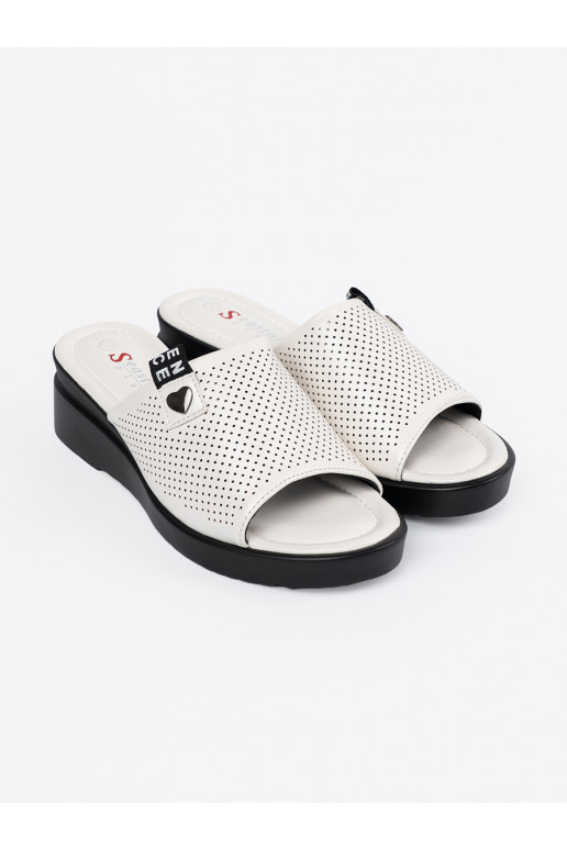 baltas krāsas  čības  ar platformu