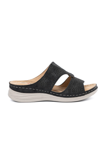 Melns  čības  z wycięciami