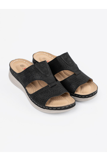 Melns  čības  z wycięciami 2