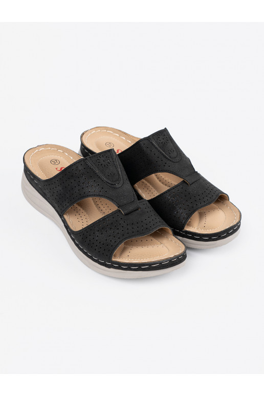 Melns  čības  z wycięciami