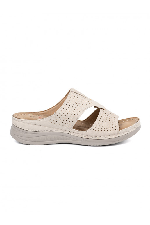 Ziloņkaula krāsas  čības  z wycięciami