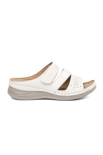 balta krāsa čības