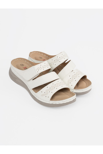 balta krāsa čības   2