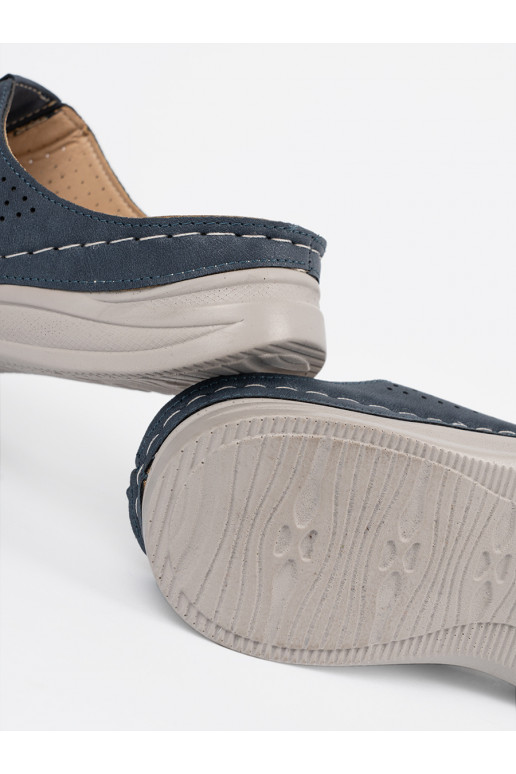 Zilas krāsas  čības  z wycięciami