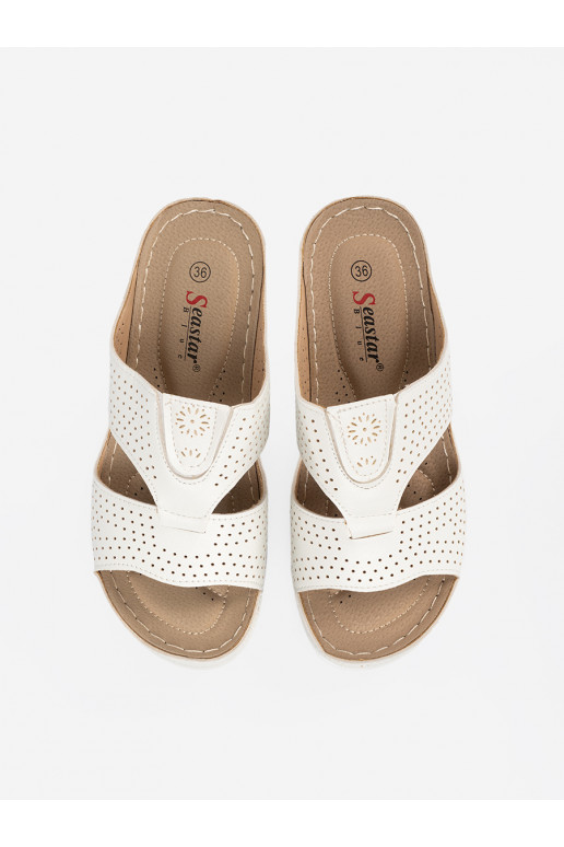 baltas krāsas  čības  z wycięciami