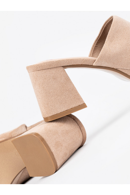 smilšu krāsas  čības  