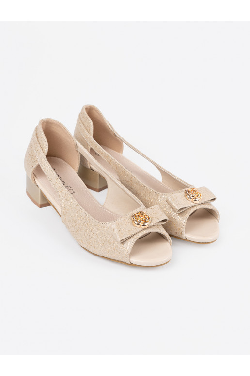 Zelta krāsas kurpes  Zelta krāsas kurpes