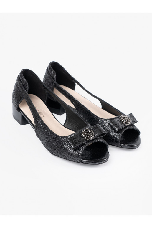 Melns  kurpes  Melns  kurpes