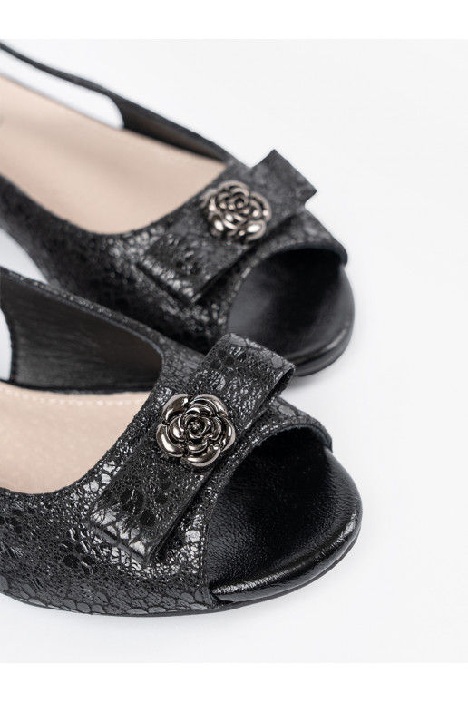 Melns  kurpes  Melns  kurpes