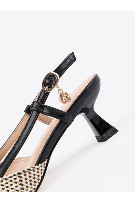 Melns  puszābaki  Melns  puszābaki