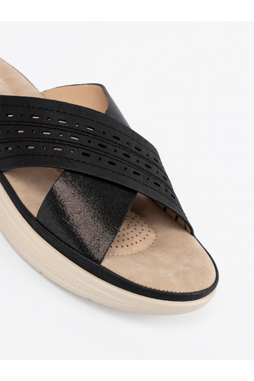 Melns čības  ar platformu