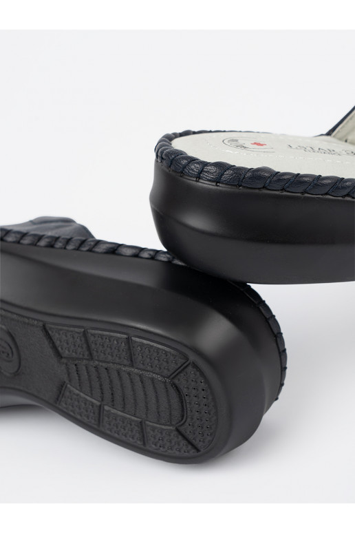 Čības  ze skórzaną wkładką Zilas krāsas