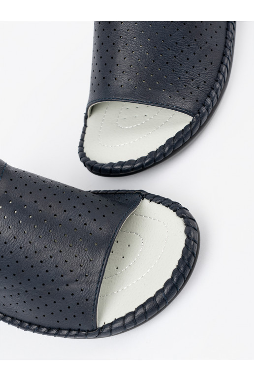 Čības ze skórzaną wkładką Zilas krāsas