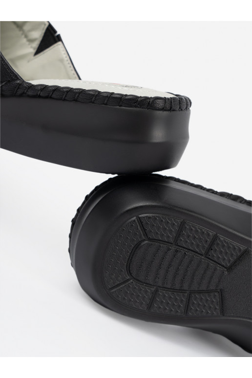 Melns čības   ze skórzaną wkładką