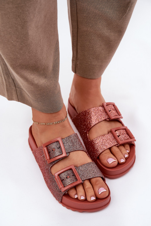 sieviešu čības ar mirdzumu I ar sprādzēmmi  RR285025 rozā krāsa  sieviešu čības ar mirdzumu I ar sprādzēmmi  RR285025 rozā krāsa