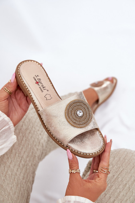 sieviešu čības ar platiem papēžiem ar ornamentiem S.Barski KV51-013 Zelta krāsas sieviešu čības ar platiem papēžiem ar ornamentiem S.Barski KV51-013 Zelta krāsas