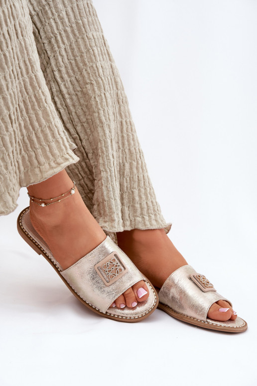 Plakanas sandales ar ornamentiem S.Barski KV51-089 Zelta krāsas Plakanas sandales ar ornamentiem S.Barski KV51-089 Zelta krāsas