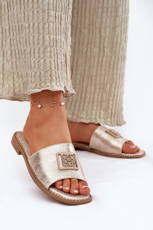 Plakanas sandales ar ornamentiem S.Barski KV51-089 Zelta krāsas Plakanas sandales ar ornamentiem S.Barski KV51-089 Zelta krāsas