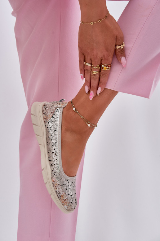 Balerīnas Zelta krāsas Leaneila     Balerīnas Zelta krāsas Leaneila