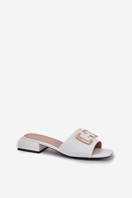 Eleganta stila sieviešu čības  Ze Zelta krāsasm Detalem Vinceza 62229 baltas krāsas Eleganta stila sieviešu čības  Ze Zelta krāsasm Detalem Vinceza 62229 baltas krāsas