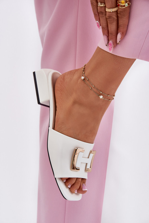 Eleganta stila sieviešu čības  Ze Zelta krāsasm Detalem Vinceza 62229 baltas krāsas Eleganta stila sieviešu čības  Ze Zelta krāsasm Detalem Vinceza 62229 baltas krāsas