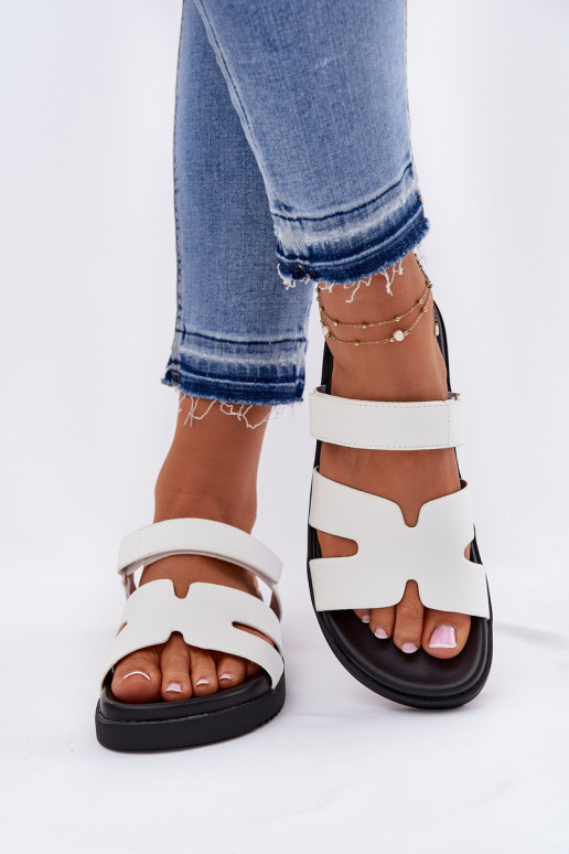 sieviešu čības Z ar lipīgām aizdarēmem Vinceza 17401 baltas krāsas