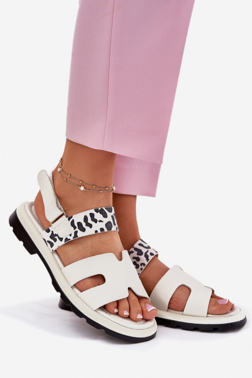 Sieviešu basenes   ar platiem papēžiem ar leoparda kažokādas rakstu Vinceza 66780 smilšu krāsas Sieviešu basenes   ar platiem papēžiem ar leoparda kažokādas rakstu Vinceza 66780 smilšu krāsas