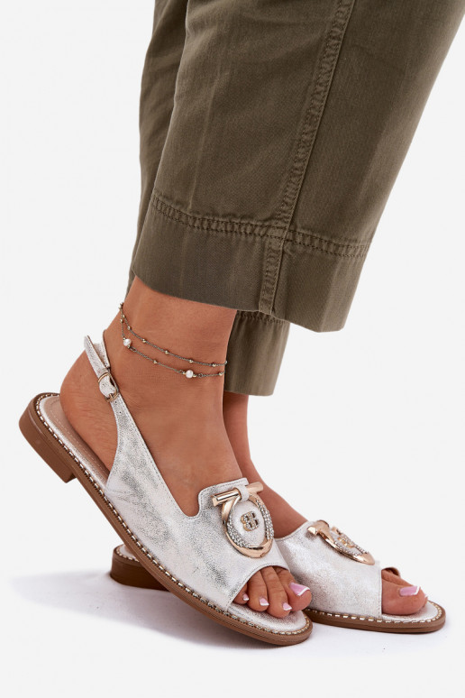 Eleganta stila sandales ar ornamentiem ar platiem papēžiem S.Barski KV51-003 Sudraba krāsas Eleganta stila sandales ar ornamentiem ar platiem papēžiem S.Barski KV51-003 Sudraba krāsas