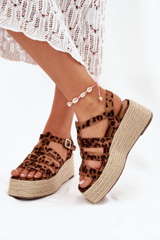 Mājas sandales ar siksniņām un pinumu elementiem Pardauss ar leopardu rakstiem