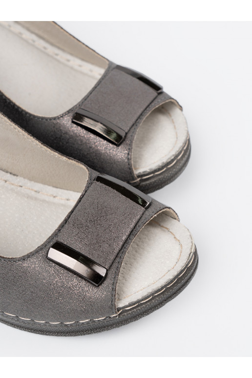 Pelēkas krāsas kurpes   Pelēkas krāsas kurpes