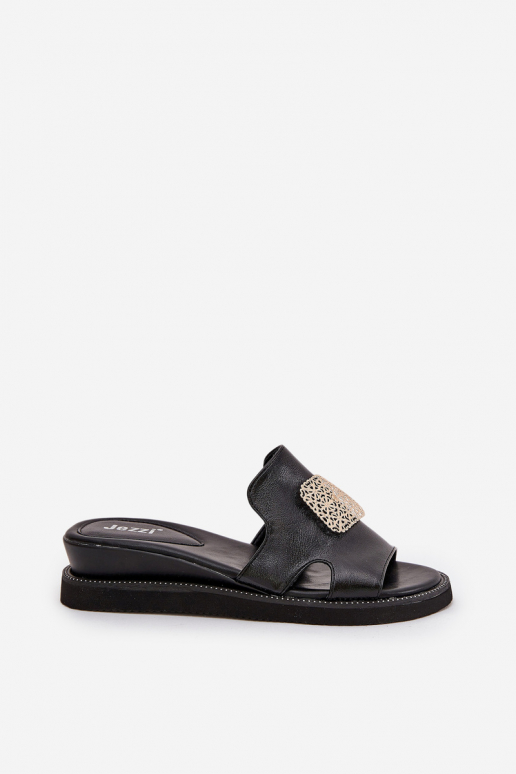 Melni sieviešu čības ar ornamentiem... Melni sieviešu čības ar ornamentiem...