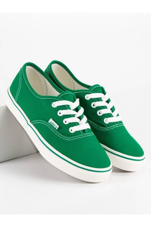 Žalios spalvos moteriški laisvalaikio... Žalios spalvos moteriški laisvalaikio...