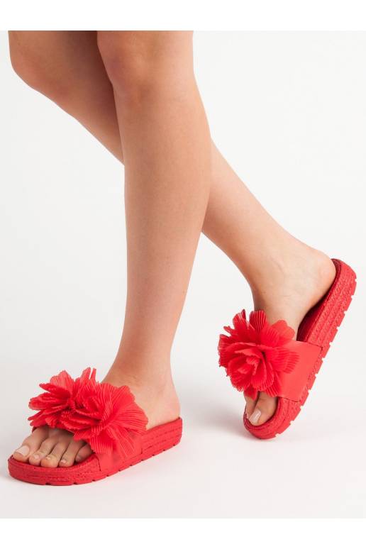 Sarkanas krāsas Čības ar puķītēm... Sarkanas krāsas Čības ar puķītēm...