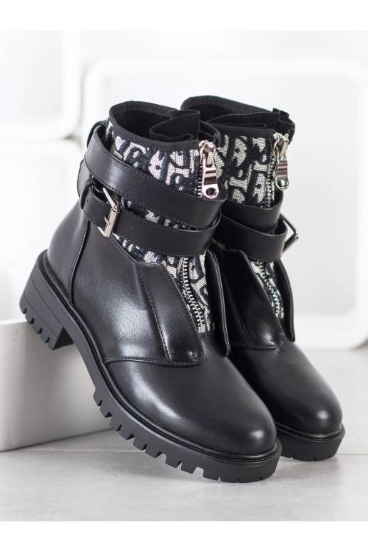 Stilīgas zābaki ar rāvējslēdzējiem... Stilīgas zābaki ar rāvējslēdzējiem...