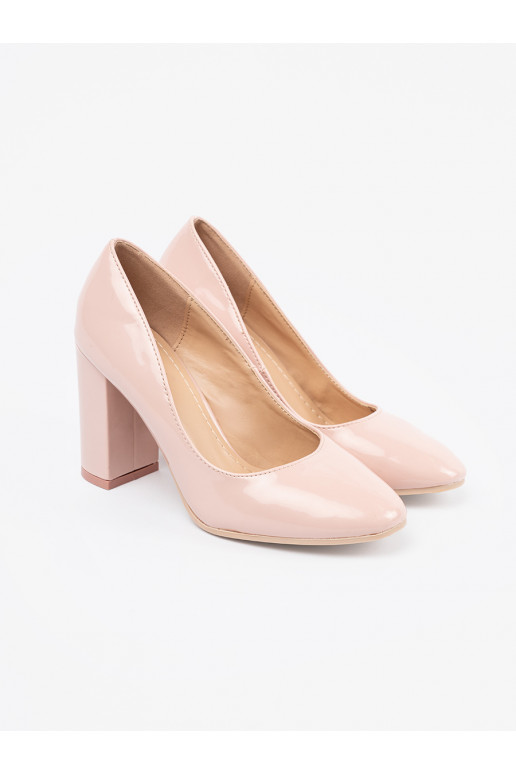 Rozā krāsas ļakoti Kurpes