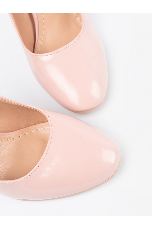 Rozā krāsas ļakoti Kurpes