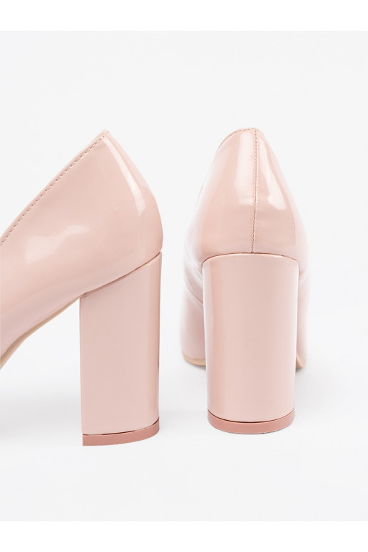 Rozā krāsas ļakoti Kurpes