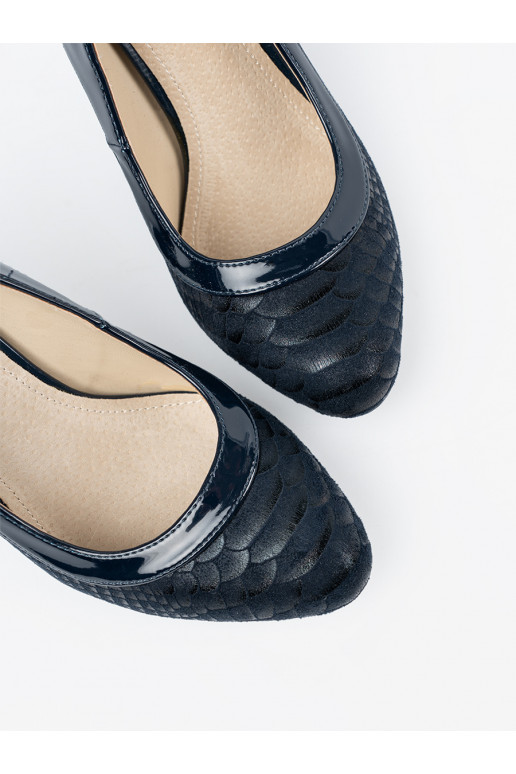  Melnas krāsas puszābaki 